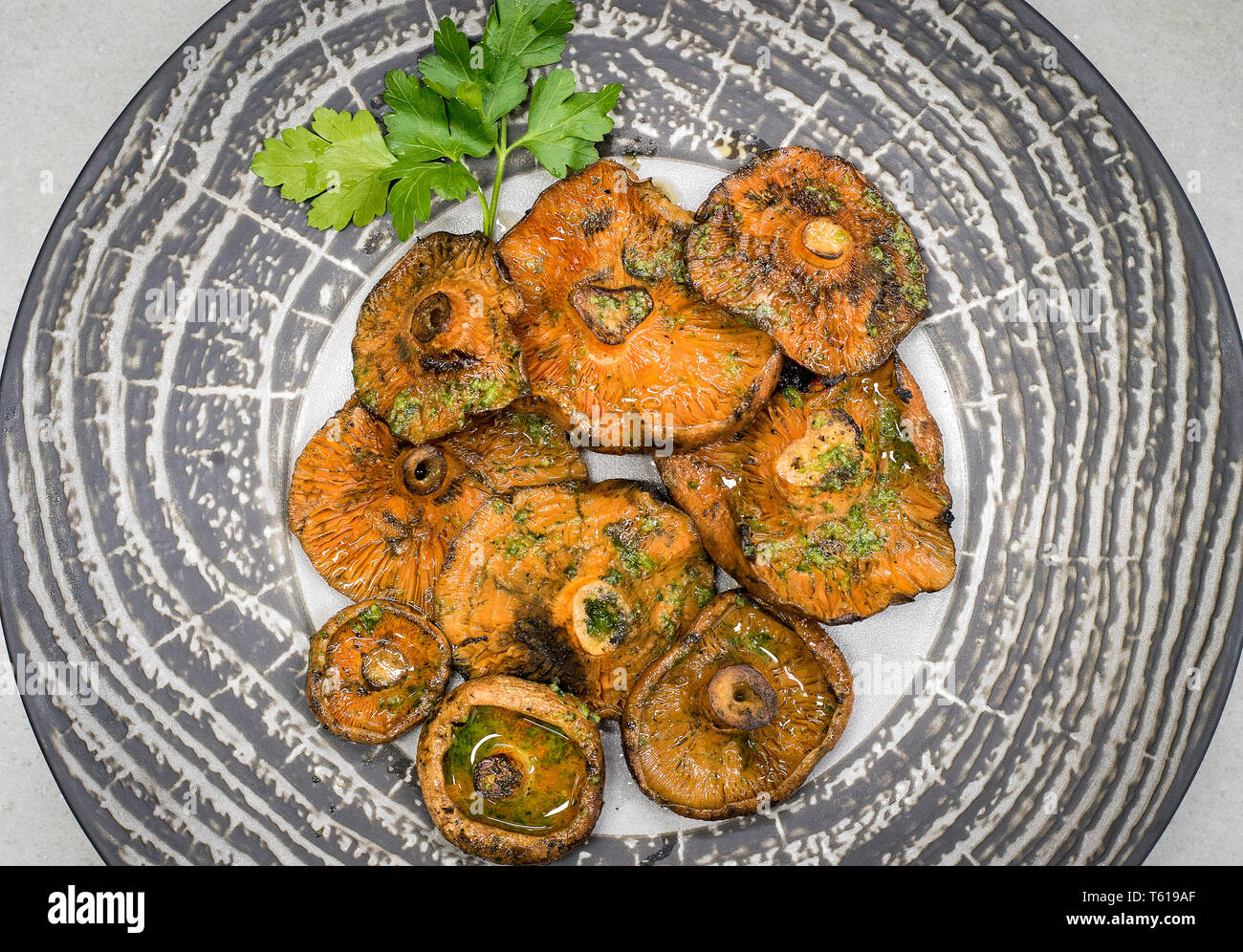Champignons grillés. Restaurant Can Formiga. Pineda de Mar, Catalunya. Espagne Banque D'Images