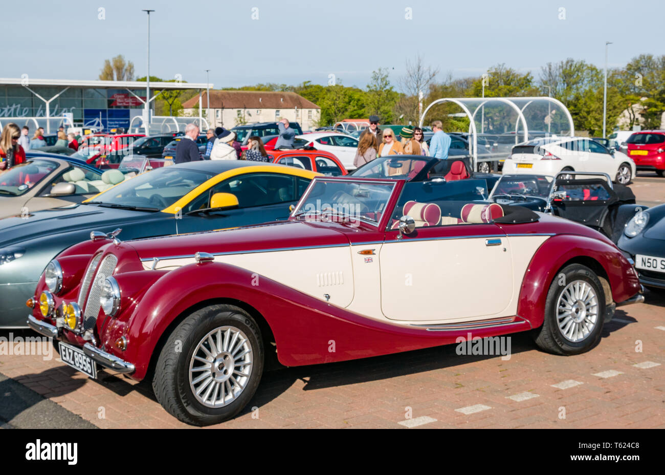 East Lothian, UK. 28 avril 2019. Voiture Classique Tour : North Berwick Rotary Club organise son 3ème rallye avec 65 voitures inscrites. La voiture parcours est de East Lothian et retourner par le Scottish Borders, la collecte de fonds pour les organismes de bienfaisance locaux. Les voitures se réunissent à North Berwick avant de démarrer. Une voiture classique Sabre Royale 1986 Banque D'Images