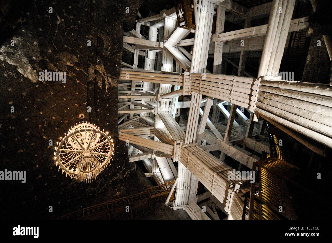 La mine de sel de Wieliczka, lustre en cristal de sel, Pologne Banque D'Images
