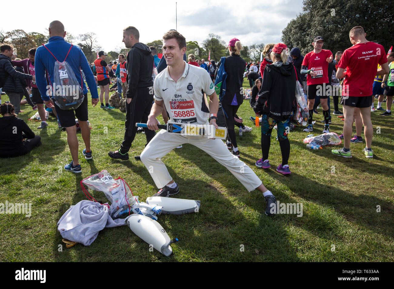 Virgin Money 2019 Marathon de Londres, plus de 40 000 coureurs ont participé au marathon de Londres ce week-end à partir de Greenwich finition sur Pall Mall. Banque D'Images