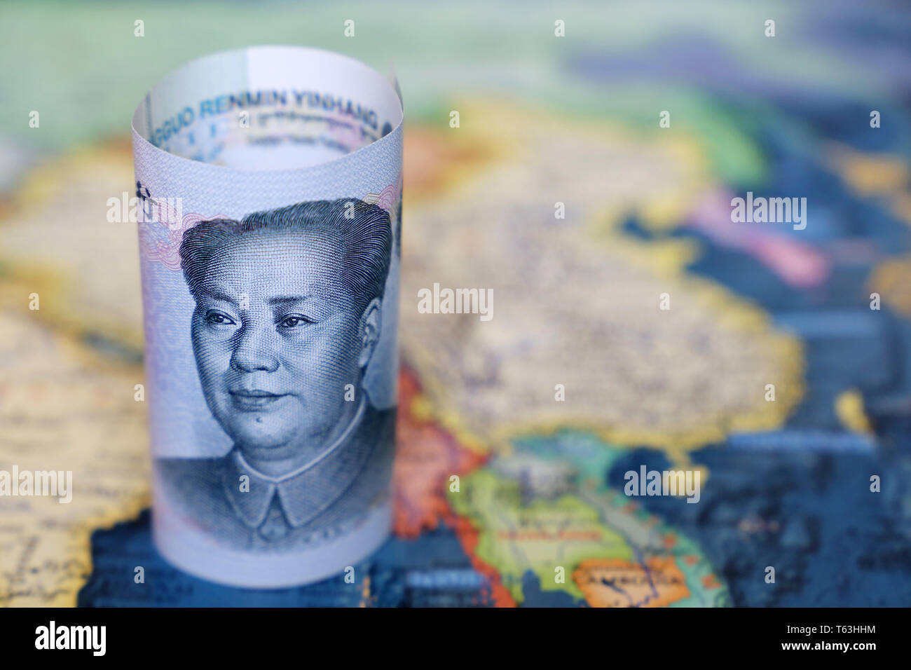 Yuan sur la carte de l'Asie du Sud-Est et de la Chine. Concept pour l'économie chinoise, du tourisme, d'investissements et de commerce. Banque D'Images