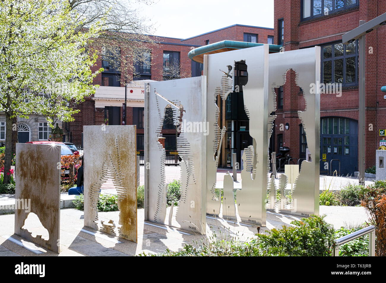 Leicester, l'art public - vers l'immobilité. Banque D'Images