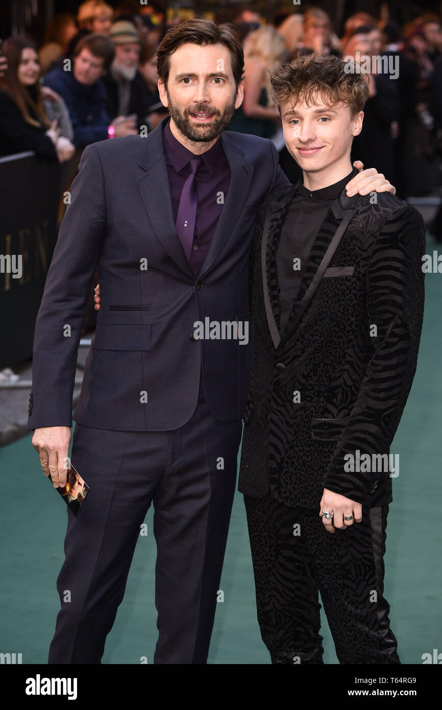Londres, Royaume-Uni. Apr 29, 2019. Londres, Royaume-Uni. 29 avril 2019 : David Tennant & fils, Ty Tennant arrivant pour la "tolkien" première mondiale au Curzon Mayfair, Londres. Photo : Steve Sav/Featureflash Crédit : Paul Smith/Alamy Live News Banque D'Images