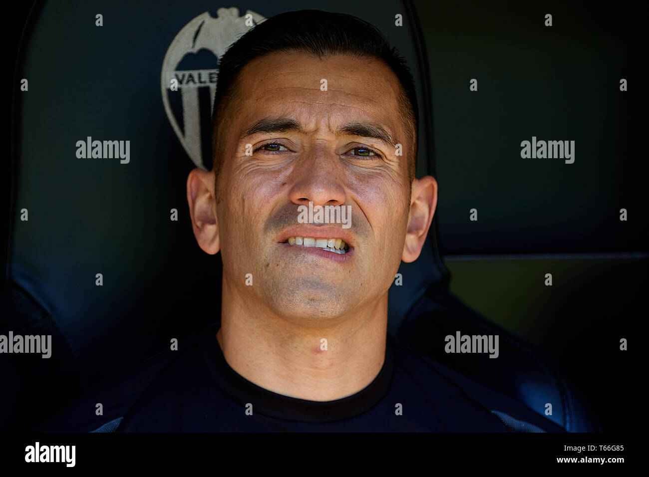 Valence, Espagne - AVRIL 28 : Charles Dias de Oliveira de SD Eibar regarde sur avant le match de la Liga entre Valence CF et SD Eibar au stade Mestalla le 28 avril 2019 à Valence, en Espagne. (Photo de David Aliaga/MO Media) Banque D'Images