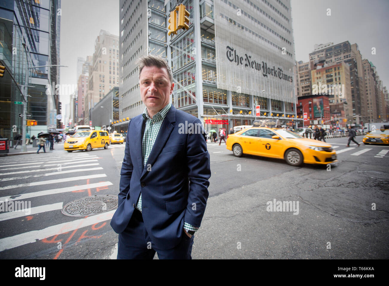 Rédacteur en chef Espen Egil Hansen au journal norvégien Aftenposten (l'Evening Post) visite le New York Times Building à New York. L'Aftenposten est reconnue pour lutter contre Facebook après la publication d'une pleine page de critiquer la société de médias sociaux pour censurer la célèbre image de Phan Thi Kim Phuc, aussi connu sous le napalm Girl. Espen Egil Hansen claqua Mark Zuckerberg pour une perception de l'abus de pouvoir, appelant le PDG de Facebook "l'éditeur le plus puissant au monde." Banque D'Images