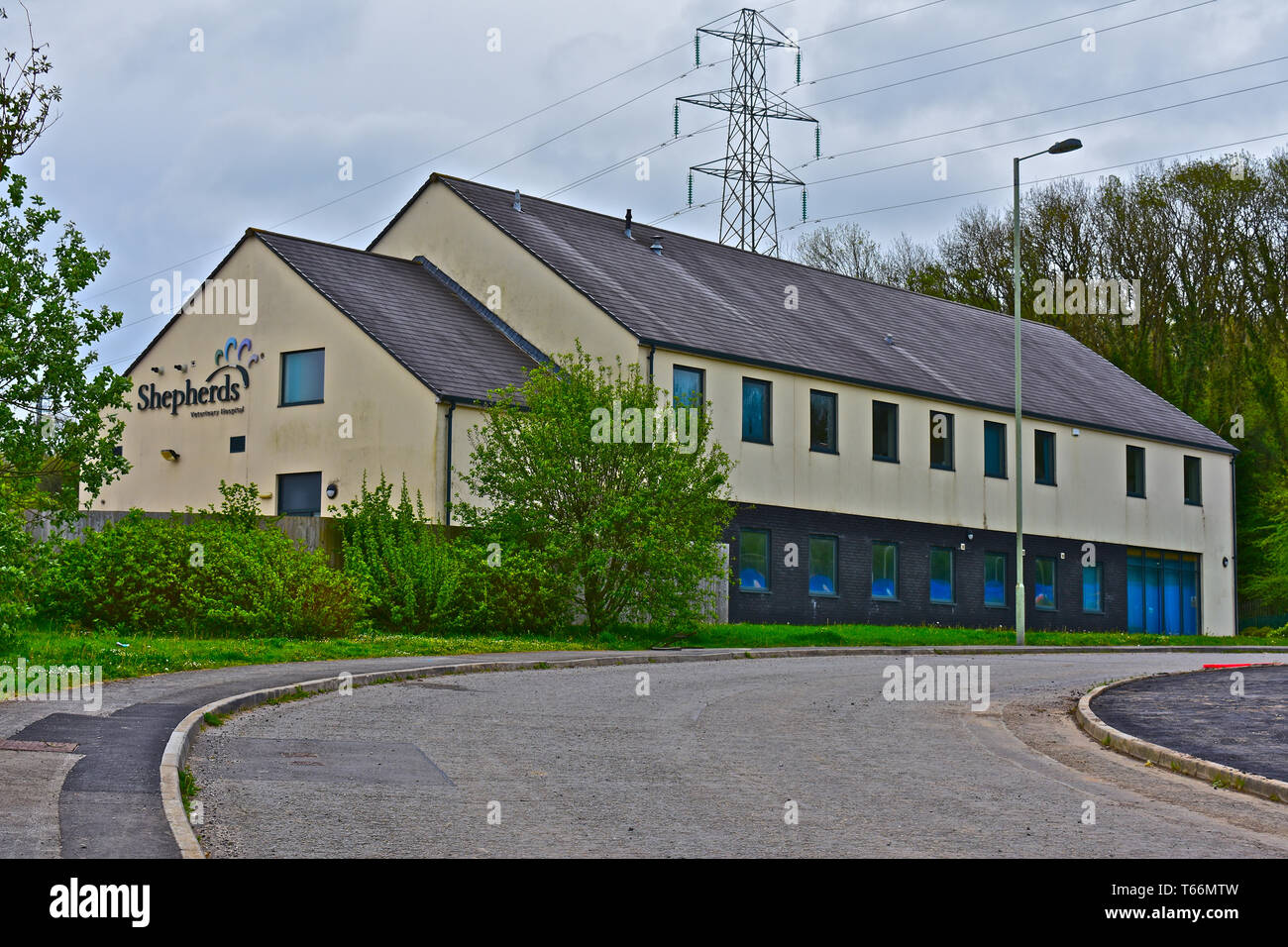 La pratique vétérinaire moderne connu sous le nom de bergers Veterinary Hospital, situé dans la région de Brackla Bridgend. Banque D'Images