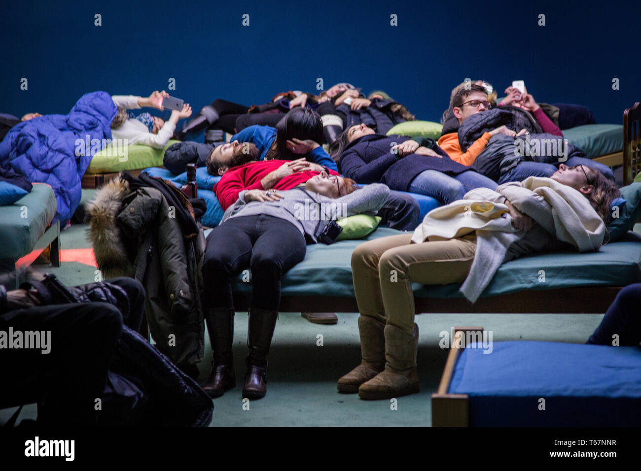 L'artiste suisse Pipilotti Rist au nouveau Musée. L'exposition @Pixel@ Forêt s'étend sur plus de trois étages. Banque D'Images