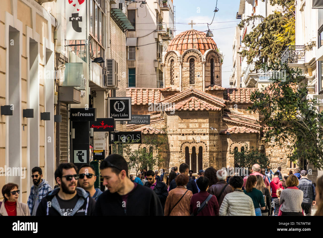Athènes, Grèce. L'église de Panaghia Kapnikarea, une église orthodoxe grecque et l'une des plus anciennes églises à Athènes Banque D'Images