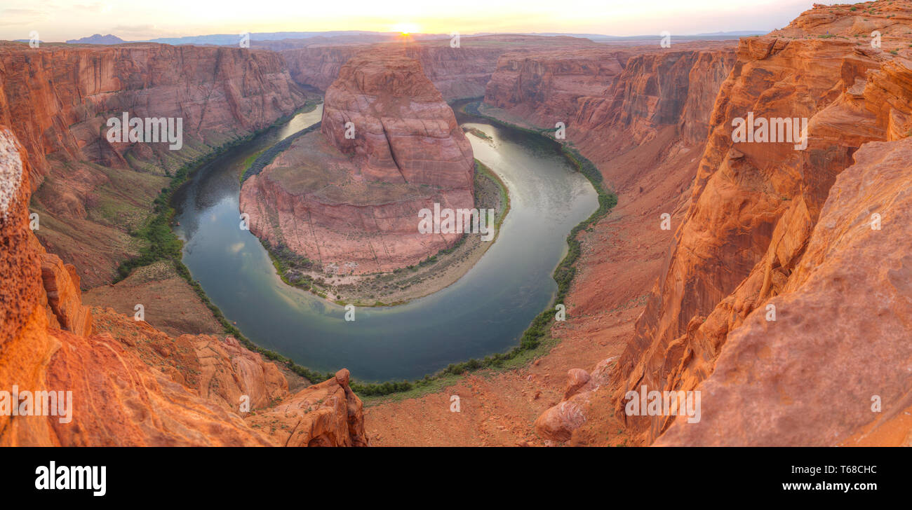 Vue panoramique de Horseshoe Bend, près de Page, Arizona Banque D'Images