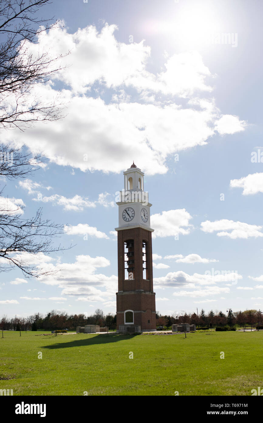 Le clocher ouest de Coxhall Gardens à Carmel, Indiana, États-Unis. Banque D'Images