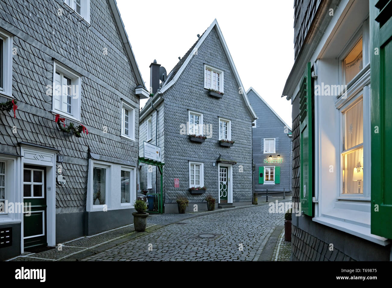 Vieille ville historique de Graefrath prévue avec maisons à colombages, Solingen, région du Bergisches Land, Allemagne Banque D'Images