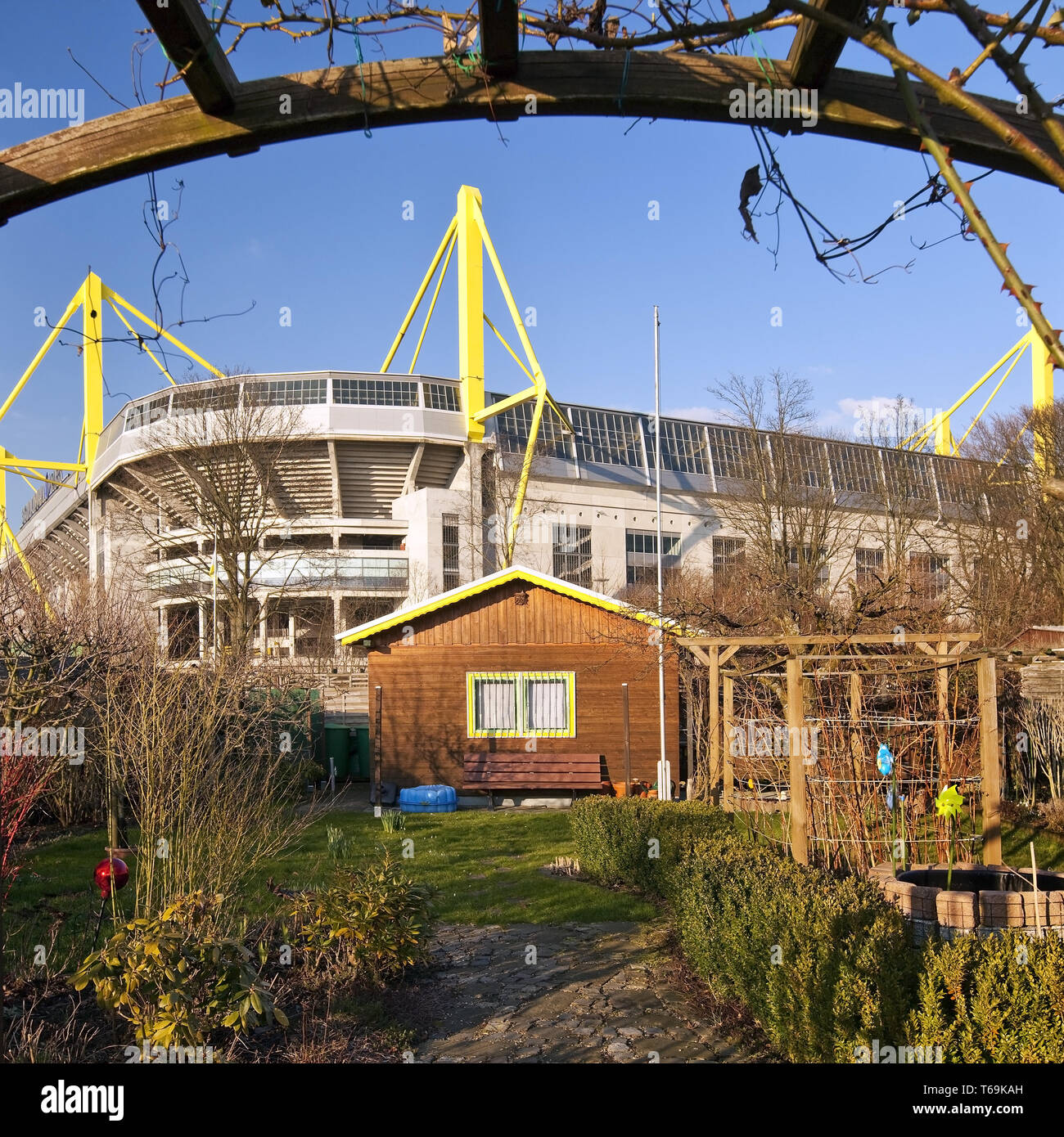 Spécial jardin en face de stade de football Signal Iduna Park de BVB, Dortmund, Allemagne Banque D'Images