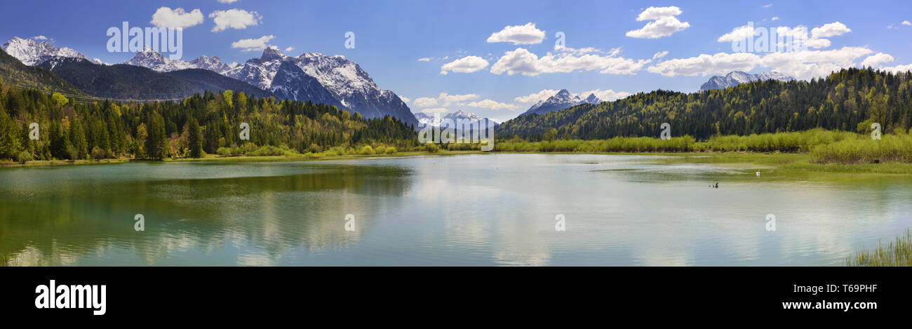 Vaste panorama des paysages dans les montagnes des Alpes de Bavière Banque D'Images