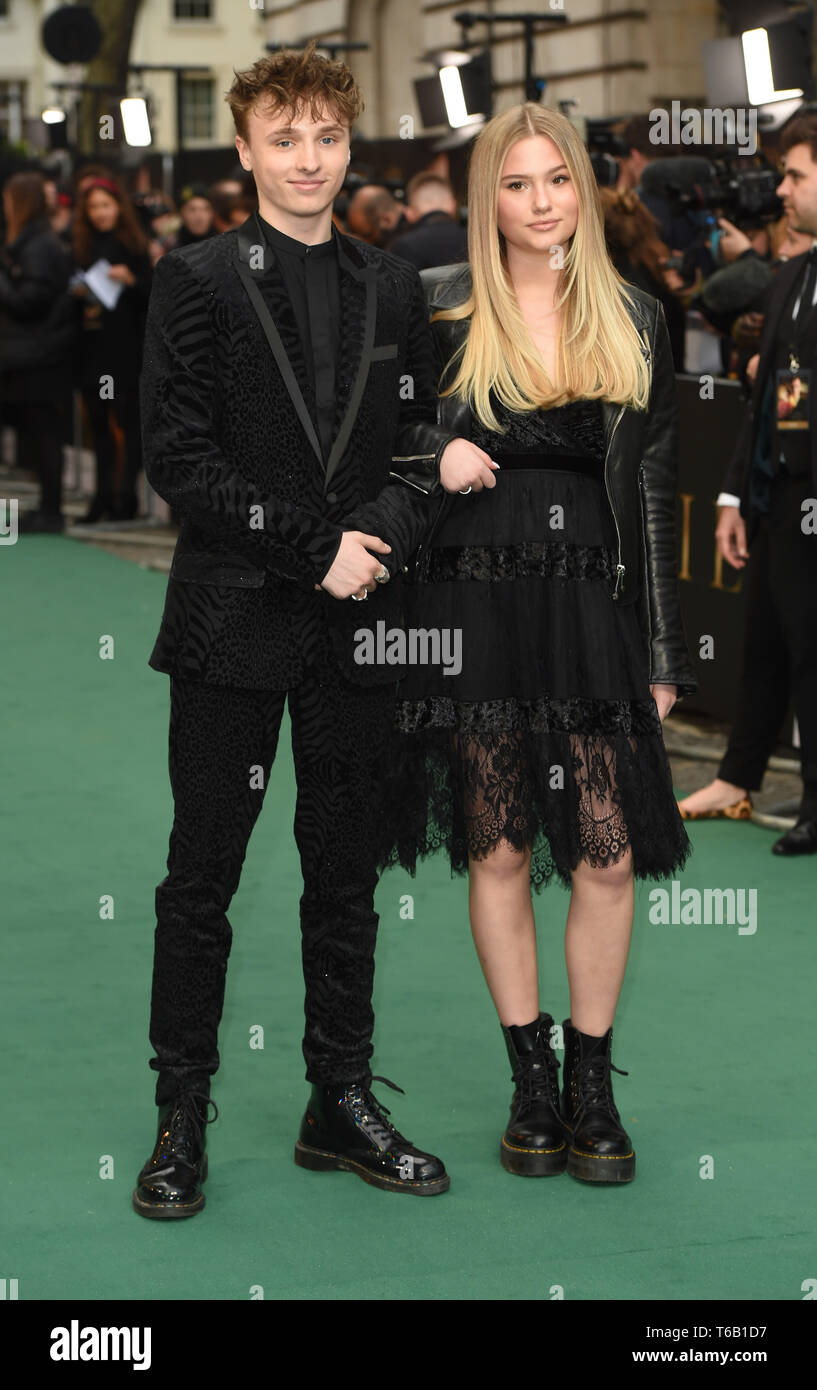 La photo doit être crédité ©Presse Alpha 079965 29/04/2019 Ty Tennant et Lola Thatcher Tolkien UK Premiere At Curzon Mayfair London Banque D'Images