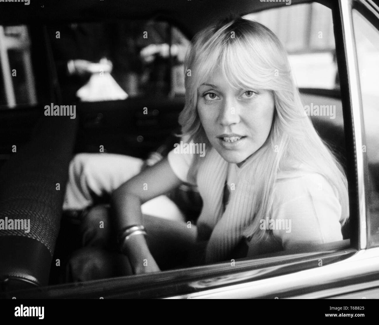 Trois titres enregistrés à La Haye, pour l'émission de télévision néerlandaise 'een van de acht' le 23 novembre 1976 La Haye, etherlands - 1976, *** *** Local Caption Abba Anni-Frid Lyngstad Banque D'Images