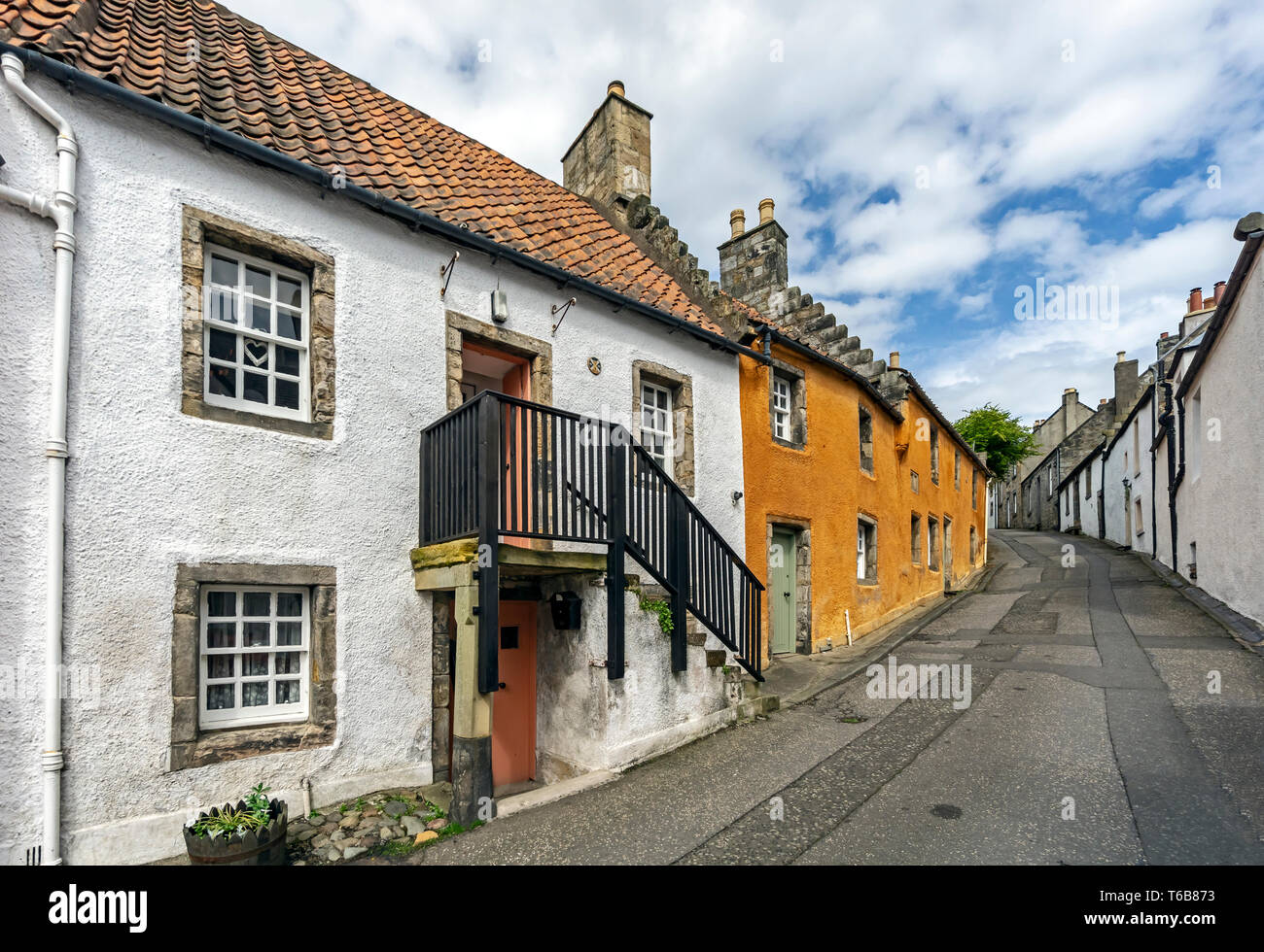 Maisons restaurées dans Tanhouse Brae dans la ville du SNRC Royal Burgh de Culross Fife Scotland UK Banque D'Images