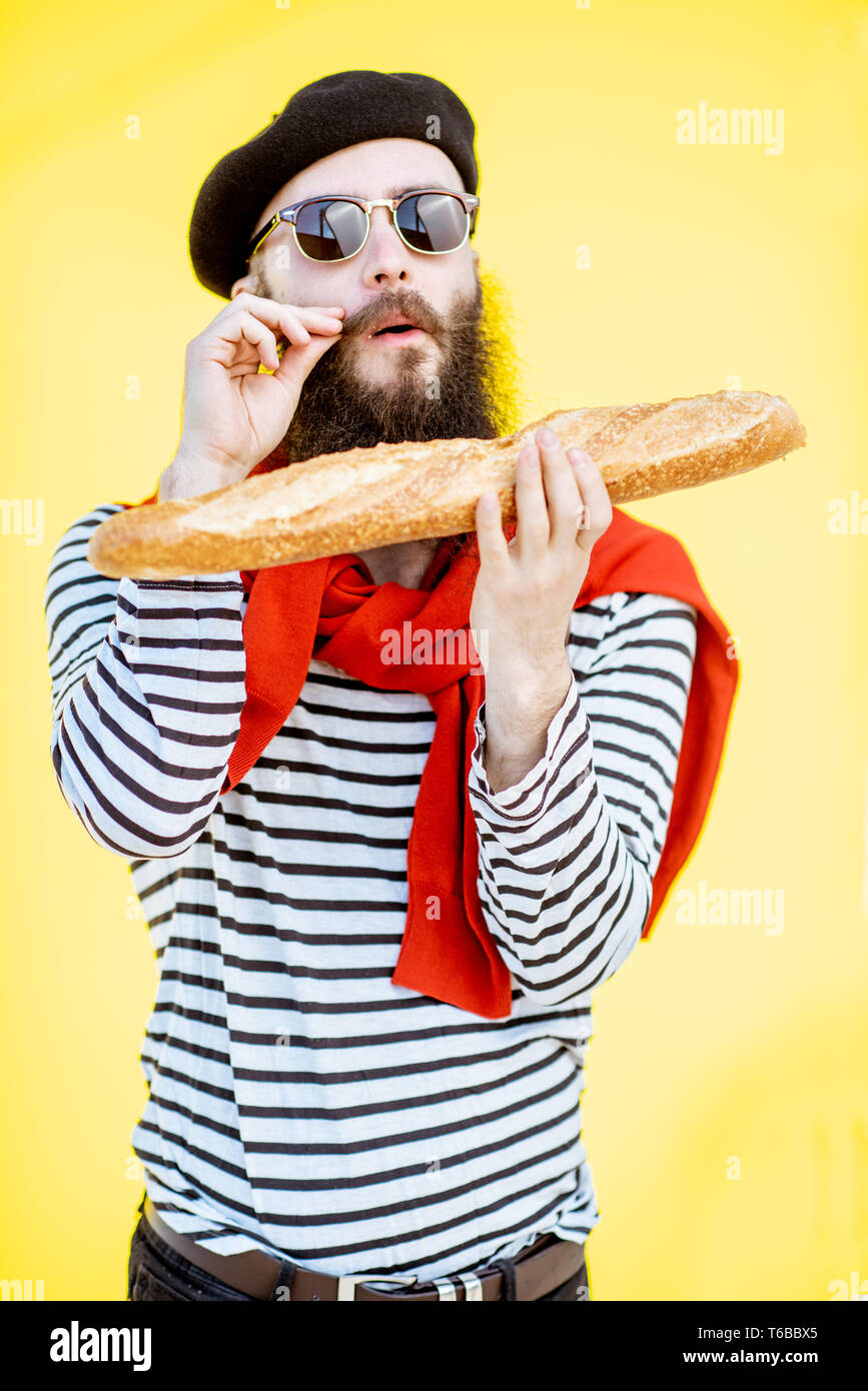 French man baguette beret Banque de photographies et d’images à haute ...