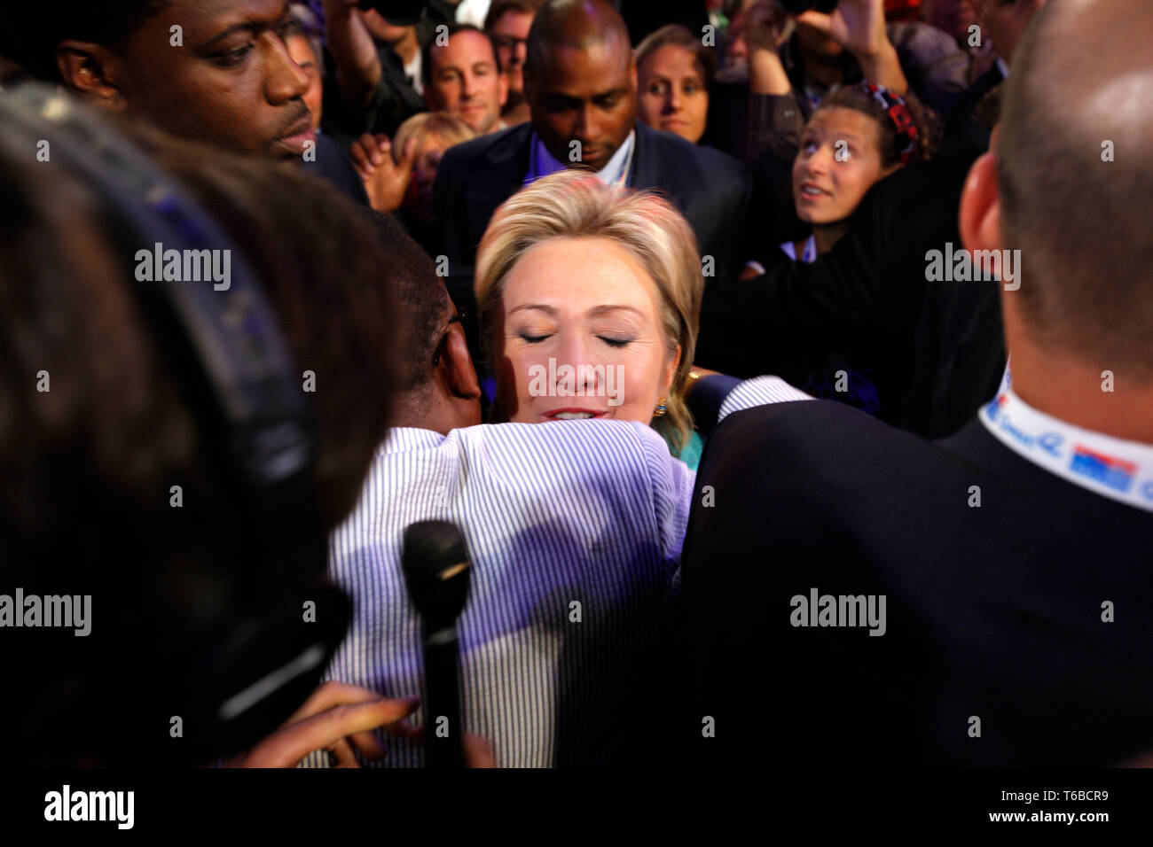 La Convention DNC à Denver, Obama leur candidat. La Sénatrice de New York Hillary Clinton a plaidé pour que l'appel décidé par acclamation. Banque D'Images