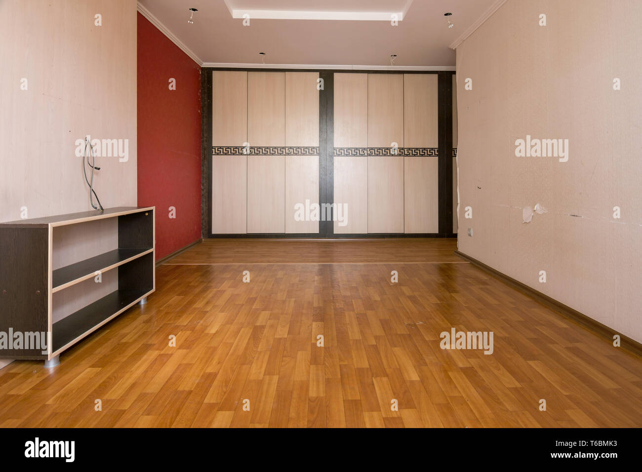 Intérieur d'une salle vide, une penderie intégrée boîtier Banque D'Images