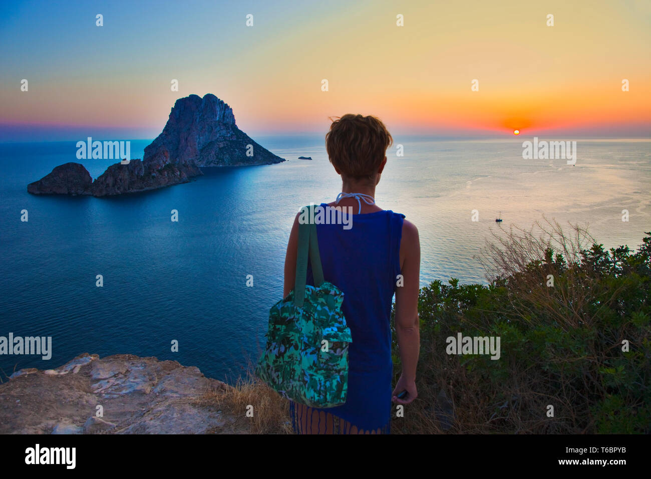 Coucher du soleil à Es Vedra. Sant Josep de sa Talaia. Ibiza. Îles Baléares. L'Espagne. Banque D'Images