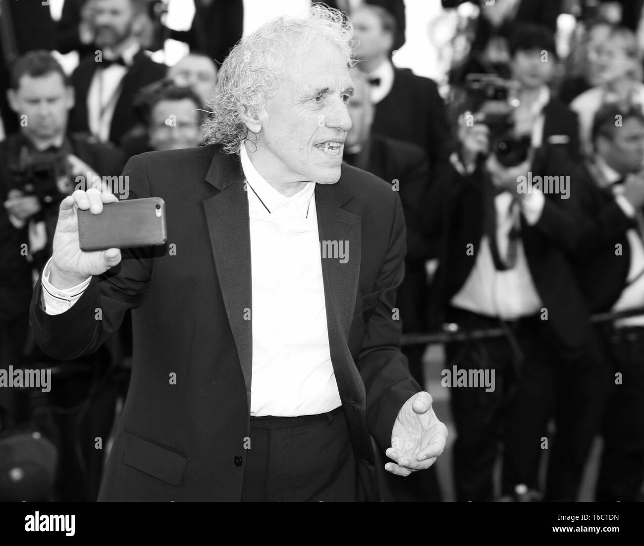 CANNES, FRANCE - 23 MAI 2017 : Abel Ferrara sur le Festival de Cannes 70e anniversaire tapis rouge (Photo : Mickael Chavet) Banque D'Images