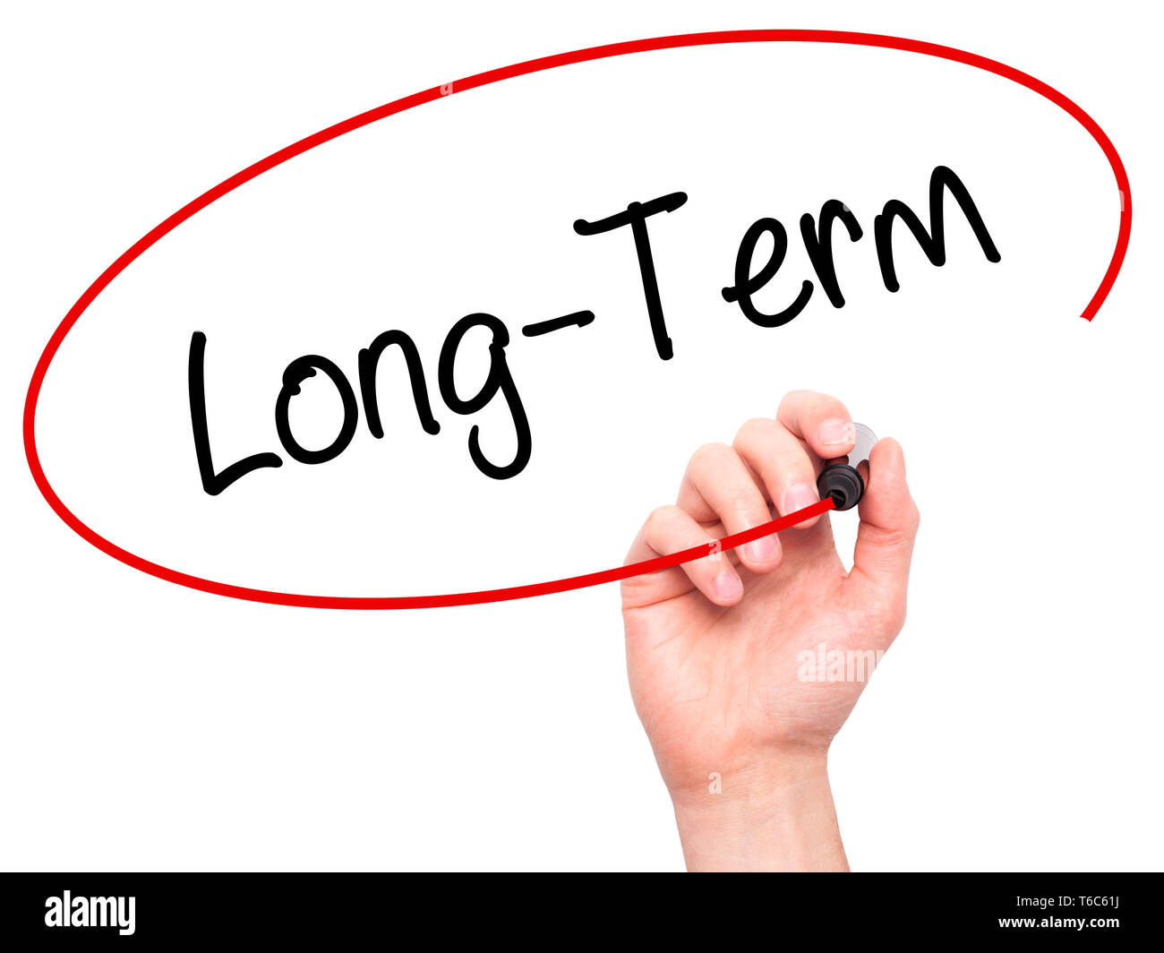 Man main écrit des avec marqueur noir sur l'écran visuel Banque D'Images