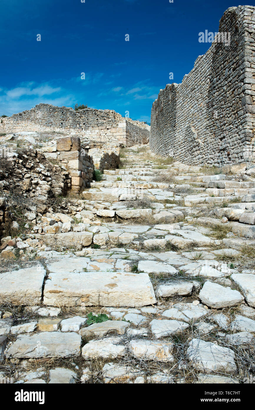 Asien, Türkei, Provinz Antalya, Antalya, Ausgrabungen der antiken Stadt Rhodiapolis, Treppenaufgang zum Theater und der Basilique Banque D'Images