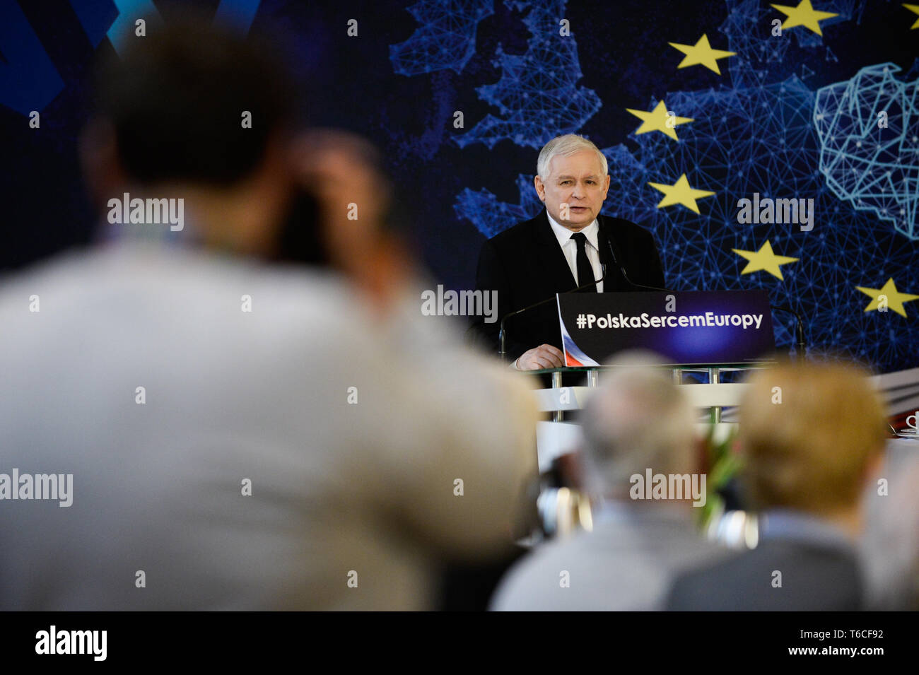 L'actuel chef du parti Droit et Justice, Jaroslaw Kaczynski est vu donner un discours au cours d'une campagne avant les élections européennes. Des élections au Parlement européen auront lieu entre le 23 et 26. Banque D'Images