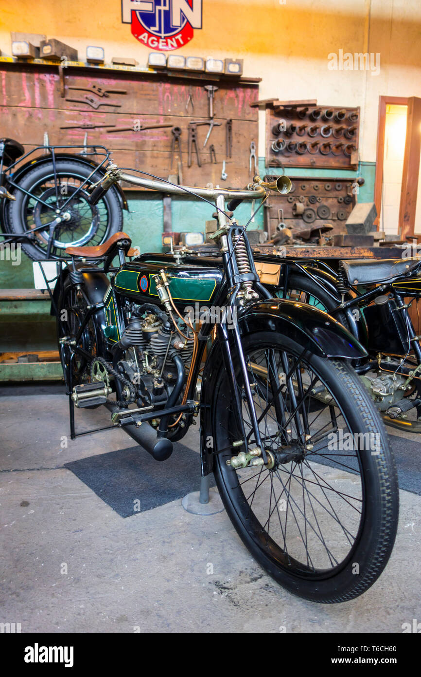 1916 NSU, Allemand 500cc classic moto / moto oldtimer en atelier à l'Autoworld, musée de l'automobile à Bruxelles, Belgique Banque D'Images