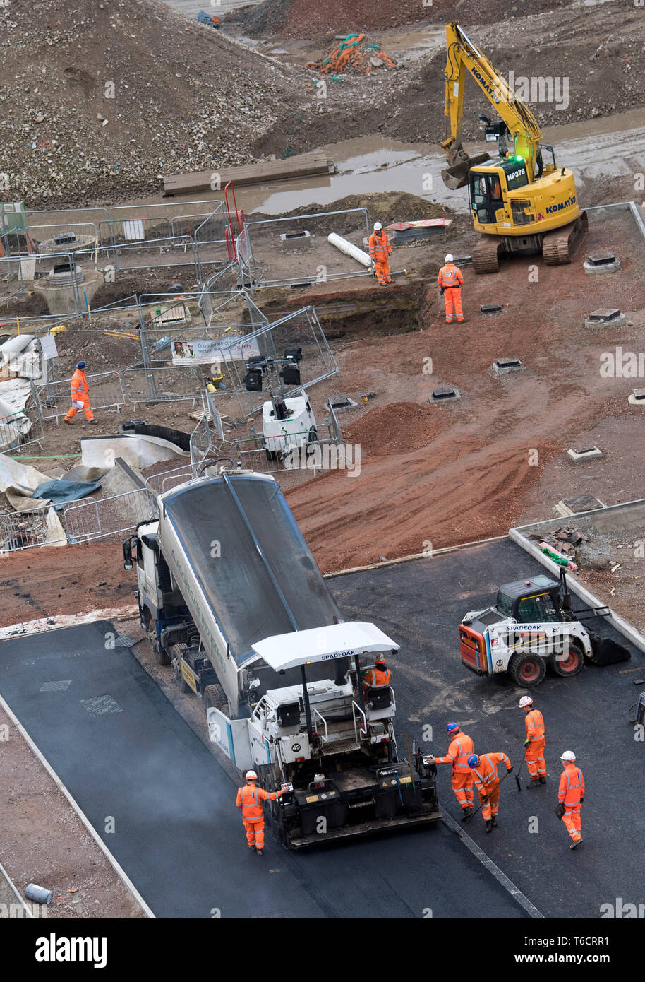 Tarmacing à Royal Mail site où 2 terrains vendus pour £101m pour nous-investisseur Greystar Resources pour construire rental apartment. Le sud de Londres. 13/11/2017 Banque D'Images