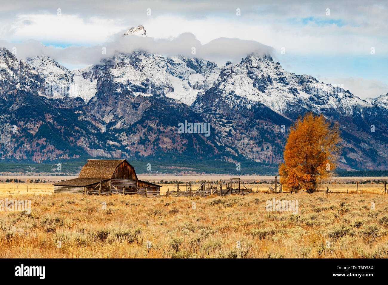 John Moulton grange historique, Mormon Row, Parc National de Grand Teton, Wyoming, USA Banque D'Images