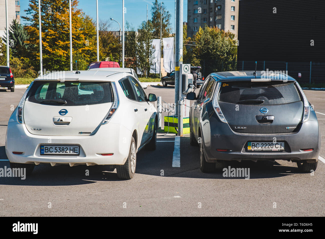 LVIV, UKRAINE - le 28 août 2018 : location de vélos parking centre commercial à l'énergie propre pur aria. Banque D'Images