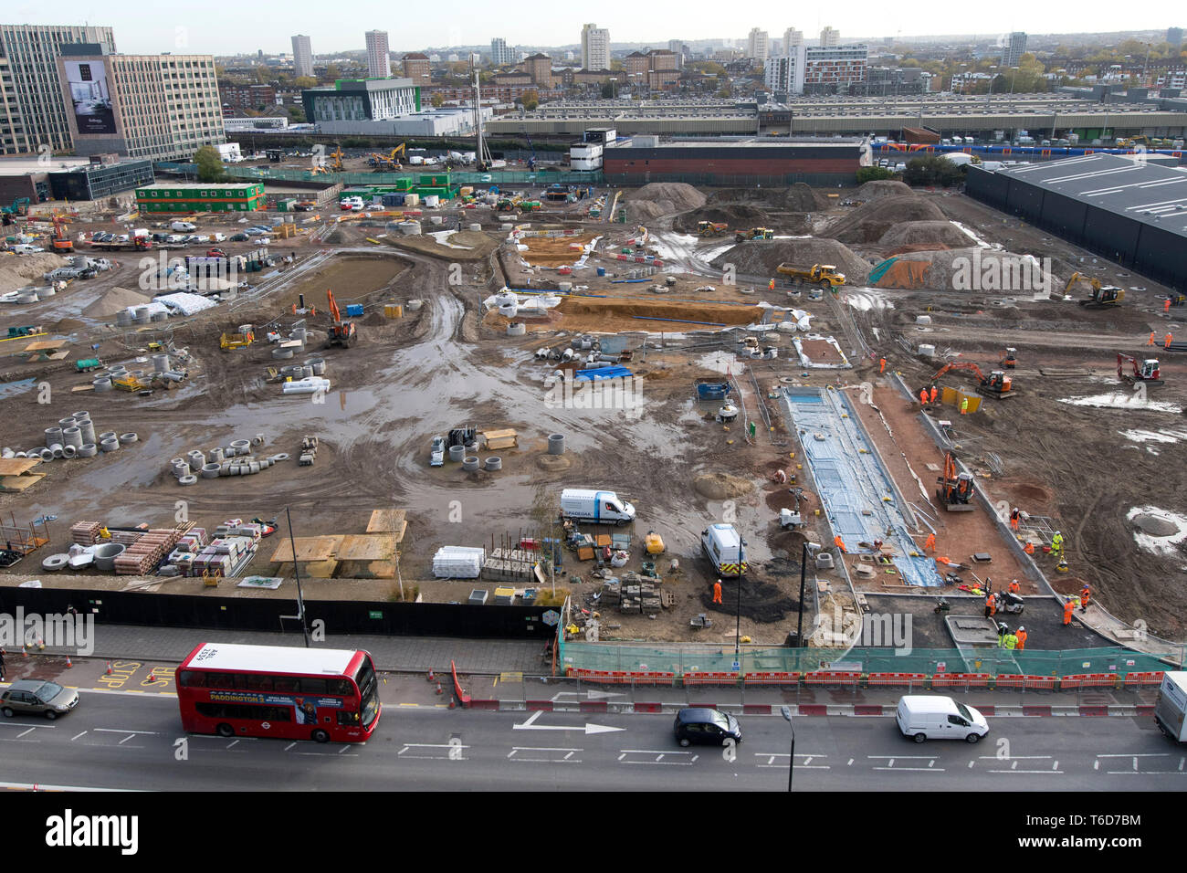 La construction de routes à Royal Mail site où 2 terrains vendus pour £101m pour nous-investisseur Greystar Resources pour construire rental apartment. Le sud de Londres. 13/11/2017 Banque D'Images