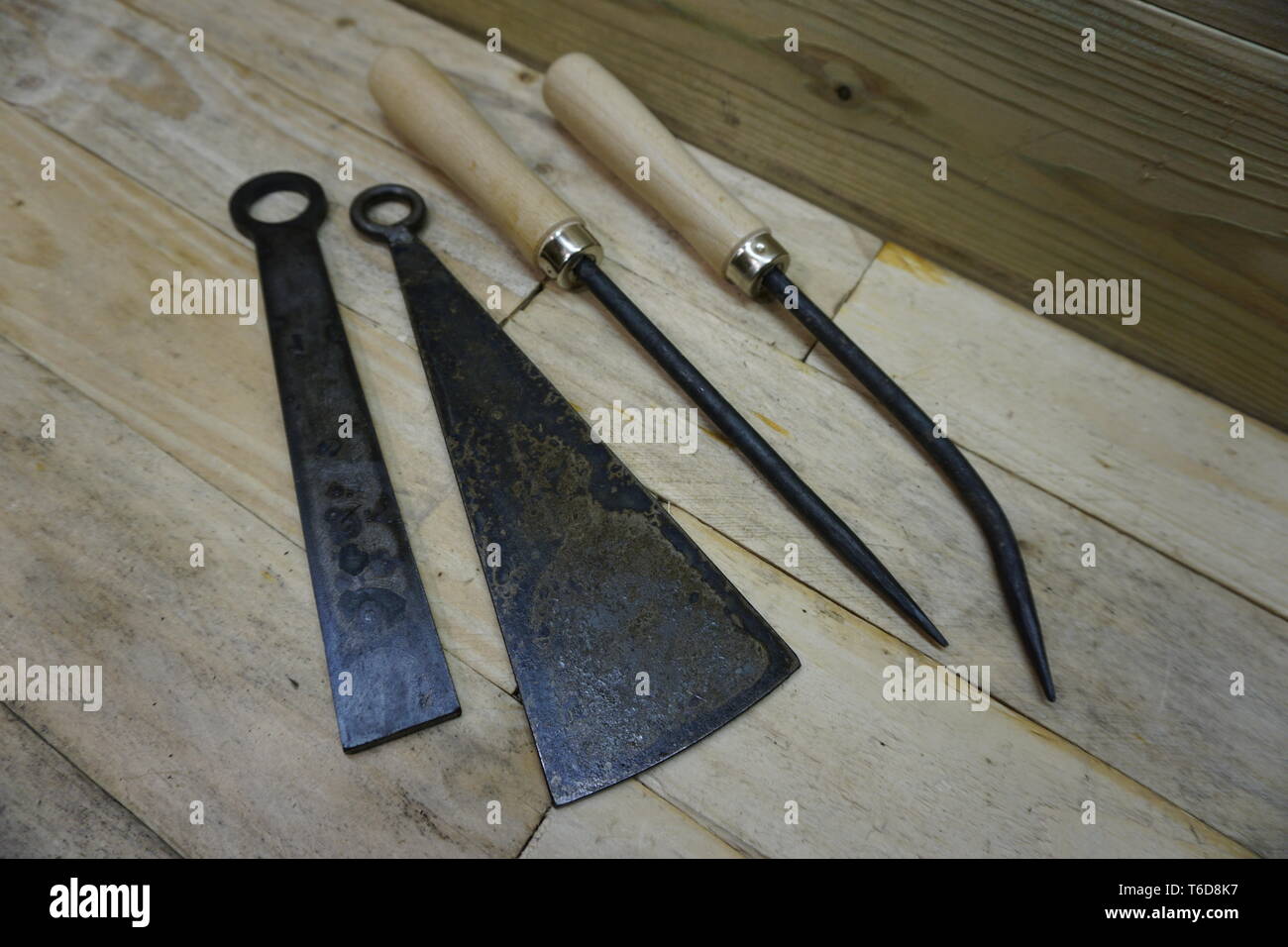 La vannerie alênes et rap d'une planche faite par daegrad outils, sheffield  Photo Stock - Alamy