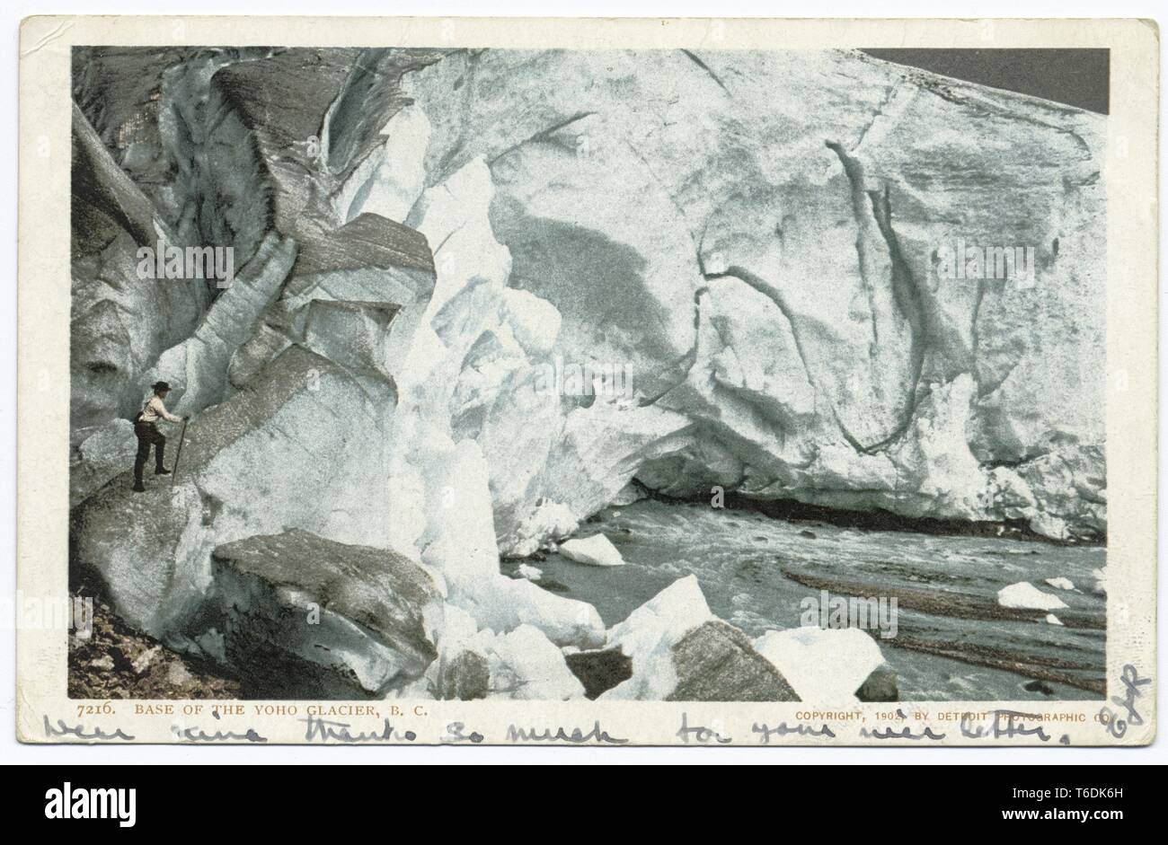 Detroit Photographic Company vintage postcard la reproduction de l'homme de base de l'escalade de glacier Yoho en Colombie-Britannique, Canada, 1914. À partir de la Bibliothèque publique de New York. () Banque D'Images