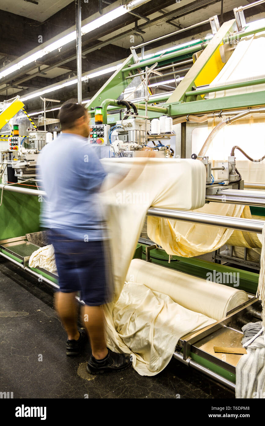 Machines de filature dans une industrie textile brésilien. Blumenau, Santa Catarina, Brésil. Banque D'Images