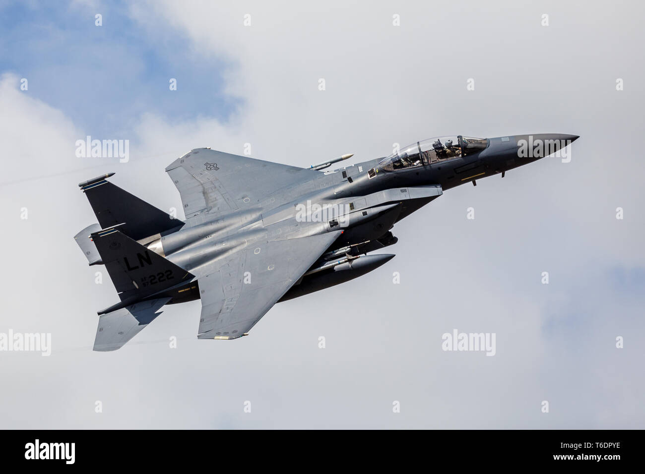 F-15E Strike Eagle affecté à la 492 e Escadron d'appui tactique pour lancer une sortie de formation à partir de la RAF Lakenheath en avril 2019. Banque D'Images
