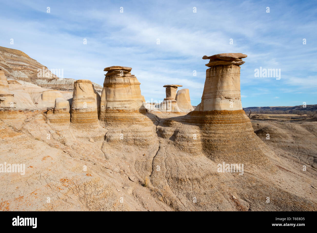 HooDoos à Drumheller est un 0,5 kilomètre de sentier en boucle de circulation situé près de Drumheller, Alberta, Canada qui dispose d'une grotte, Travel Alberta,Tour Banque D'Images