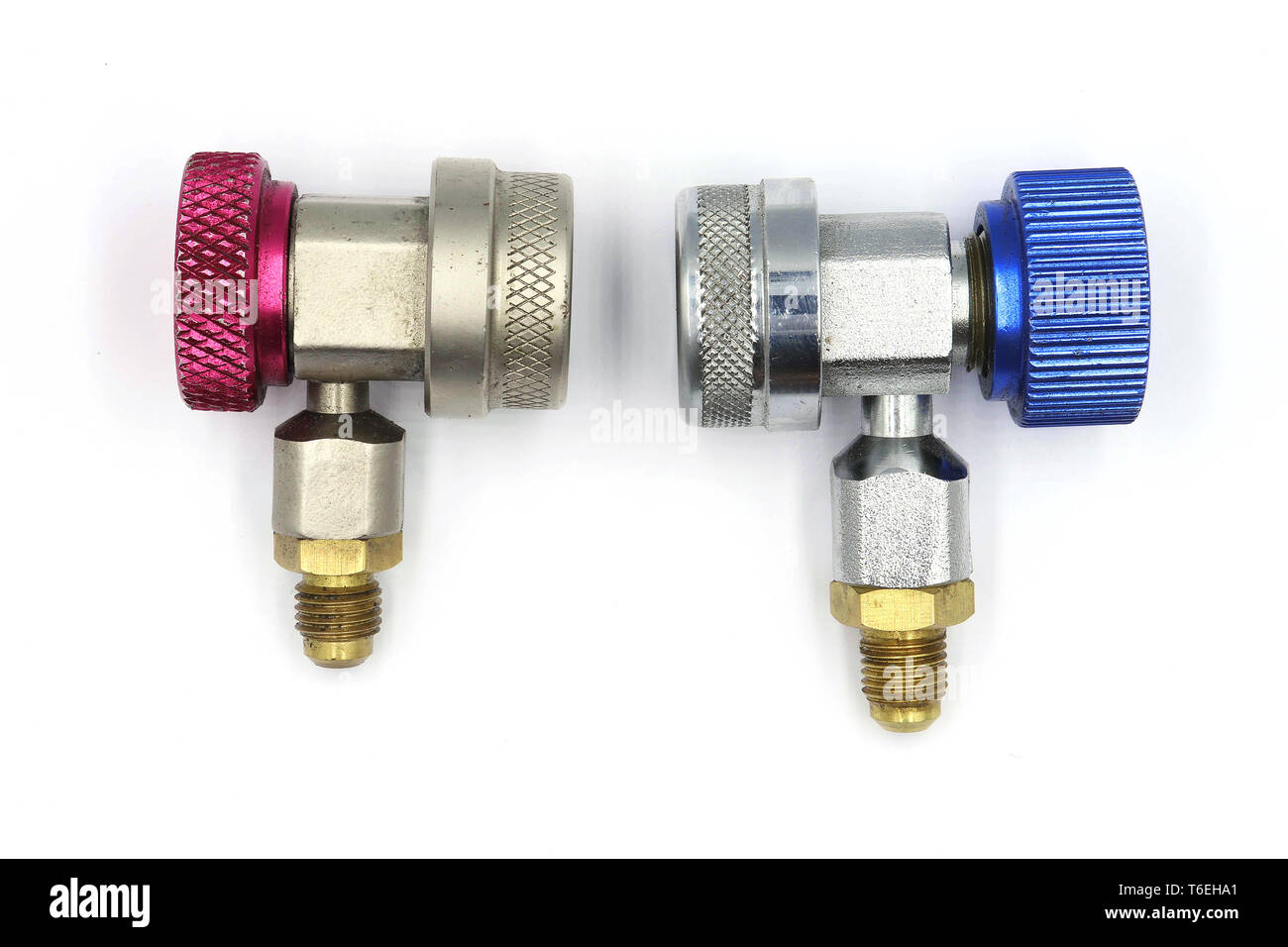Raccord rapide contient le R134a Adaptateur pour raccord du réservoir de réfrigérant, ac, le raccord d'air galerie d'images haute résolution. Banque D'Images Raccord rapide contient le R134a Adaptateur pour raccord du réservoir de réfrigérant, ac, le raccord d'air galerie d'images haute résolution. Banque D'Images