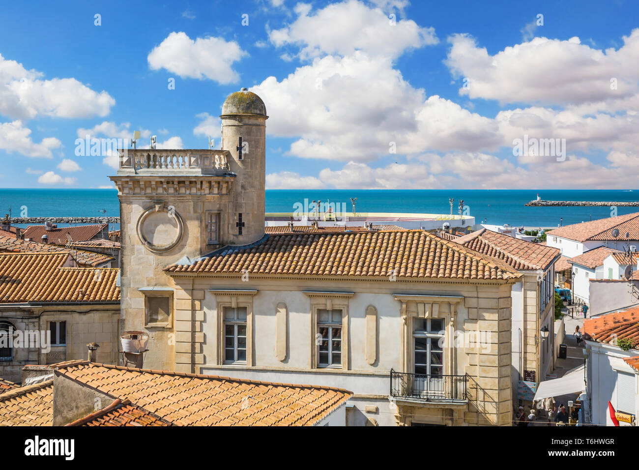 Ville provençale sur la Mer Méditerranée Banque D'Images