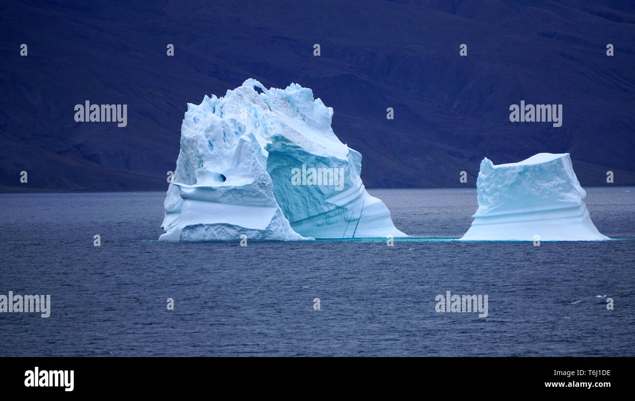 Un iceberg au large du Groenland dans le détroit de Davis Banque D'Images