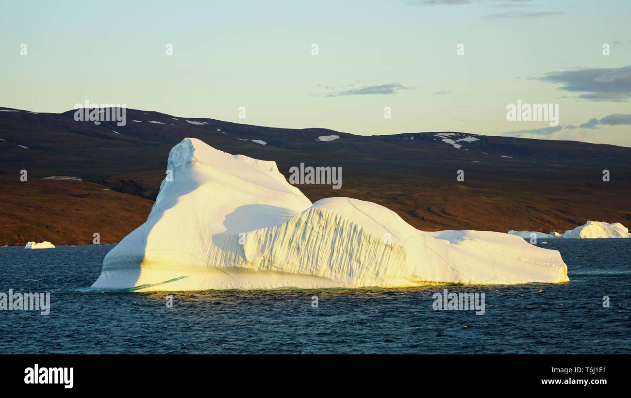 Iceberg au large du Groenland dans le détroit de Davis Banque D'Images