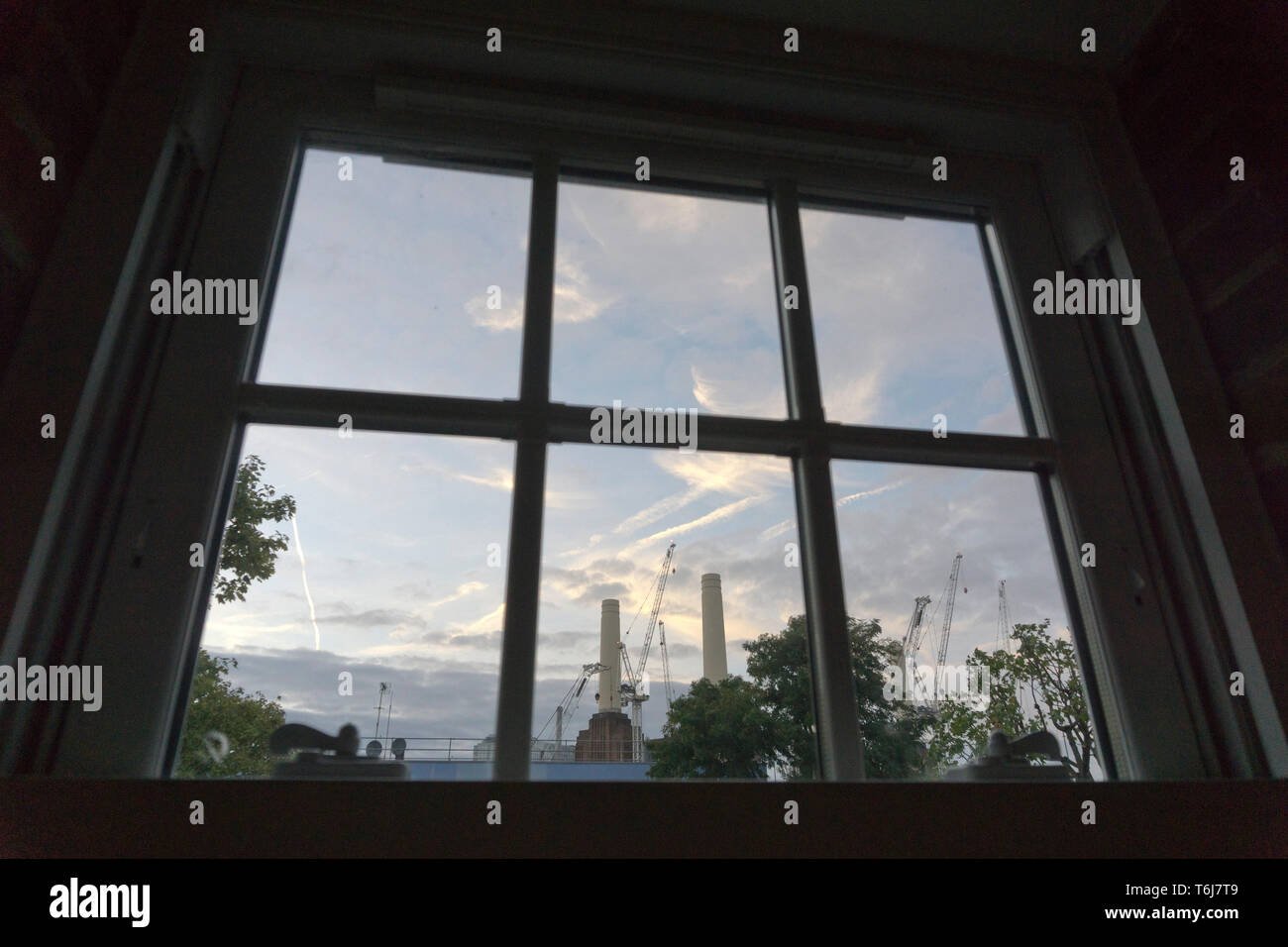 Une aire de jeux pour enfants est illustré à Seldon House estate près de Battersea Power Station le 20 septembre 2017. Banque D'Images