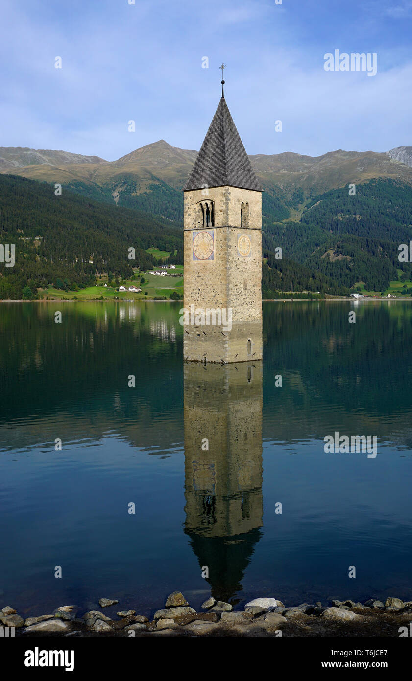 Le Tyrol du Sud, Italie, Reschenlake, Banque D'Images