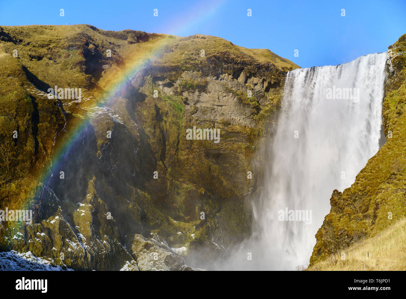 Vue sur l'impressionnant Skógafoss avec ses rainbow Banque D'Images