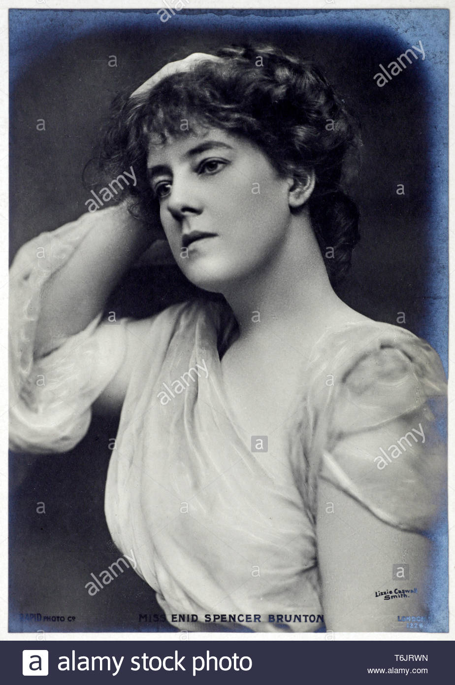 Enid Spencer Brunton portrait, 1874 - 1963, l'actrice anglaise, vintage real photo carte postale d'environ 1900 Banque D'Images