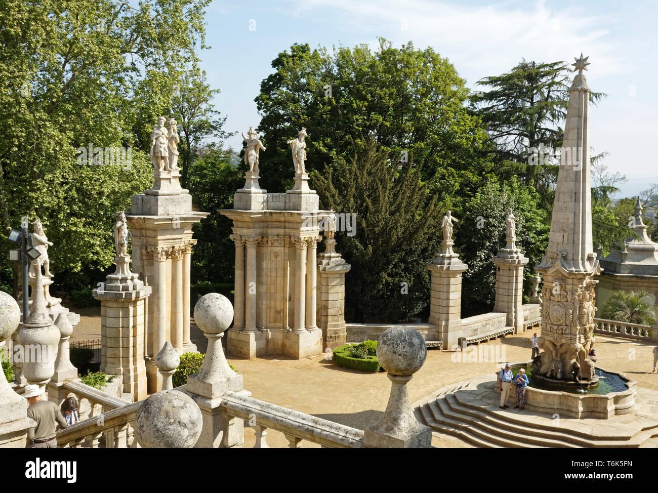 Remedy Fontaine ; cour intérieure des rois ; Stairway To Heaven, 18 siècle, escalier Baroque ; figures ; Colonnes ; eau ; Monte de Santo Estavao ; 611 étapes Banque D'Images