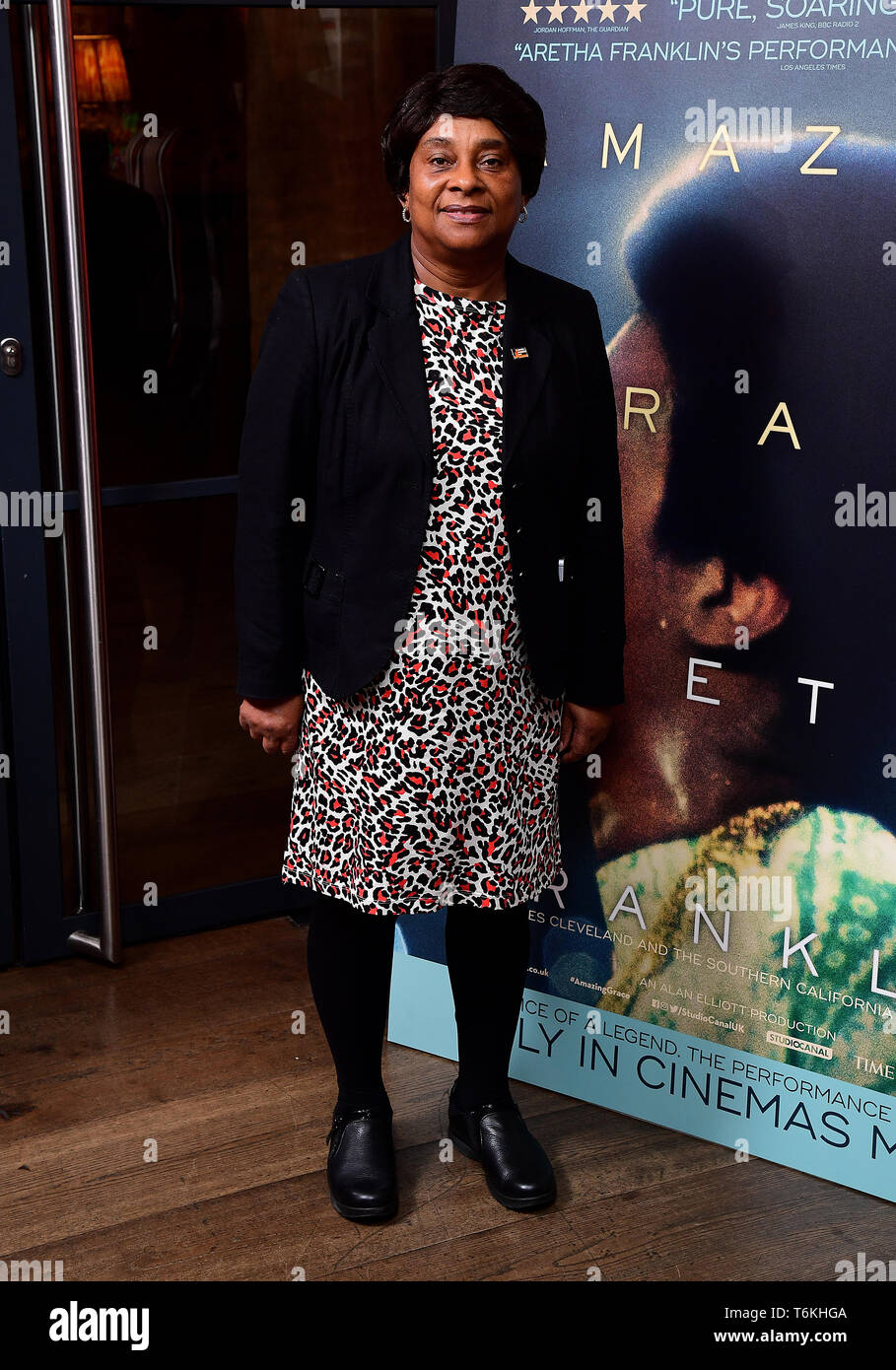 Doreen Lawrence assistant à la projection de l'Aretha Franklin film Amazing Grace, à Ham Yard Hotel, Londres. Banque D'Images