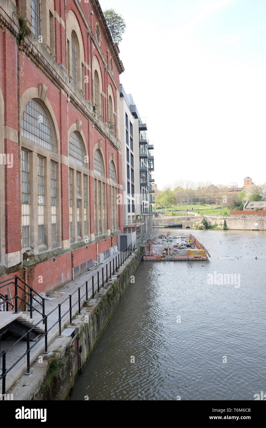 Avril 2019 - Une élévation de la vieille génératrice partie bâtiment de l'Finzals développement atteindre à Bristol. Banque D'Images