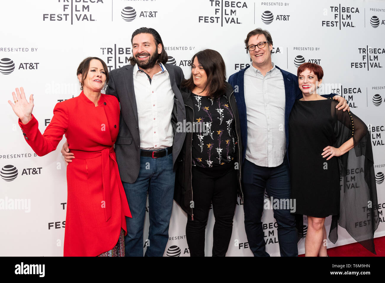 Kelly Boyer, Tamir Ardon, Arianna Bocco, Don Argott et Sheena, M. Joyce sont vus sur le tapis rouge lors de l'élaboration de film John DeLorean au Tribeca Film Festival à SVA Theater à New York. Banque D'Images